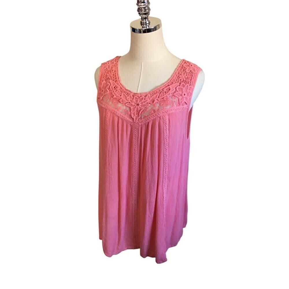 Torrid Top Women's Size 2X Pink Lace Floral Sleeveless Button Closure